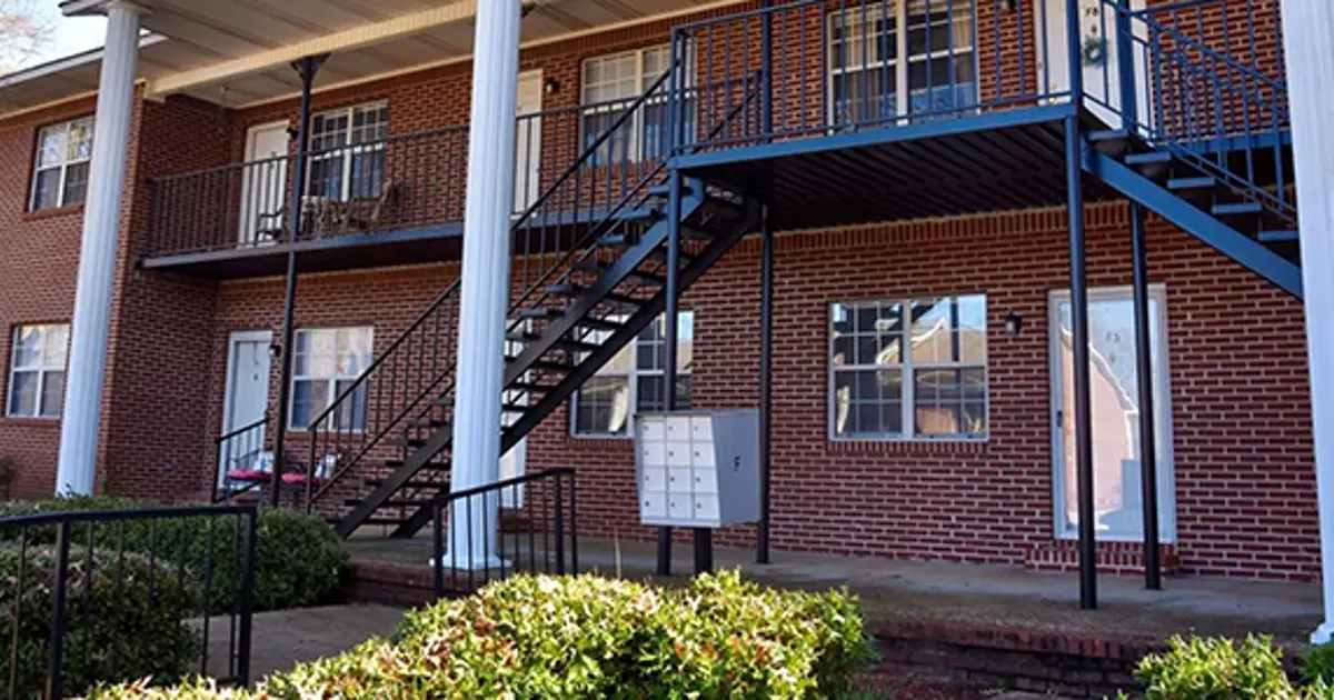 Home Gilbert Court